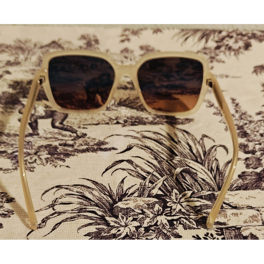 Chanel sunglasses CH 5505 Square Frame Beige/Tan - Picture 9 of 12